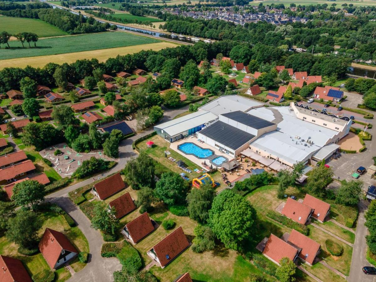 Het Familie Boshuisje - Vakantiewoning Op Prachtig Park Met Veel Faciliteiten Inc Ligbad Gramsbergen Exteriér fotografie