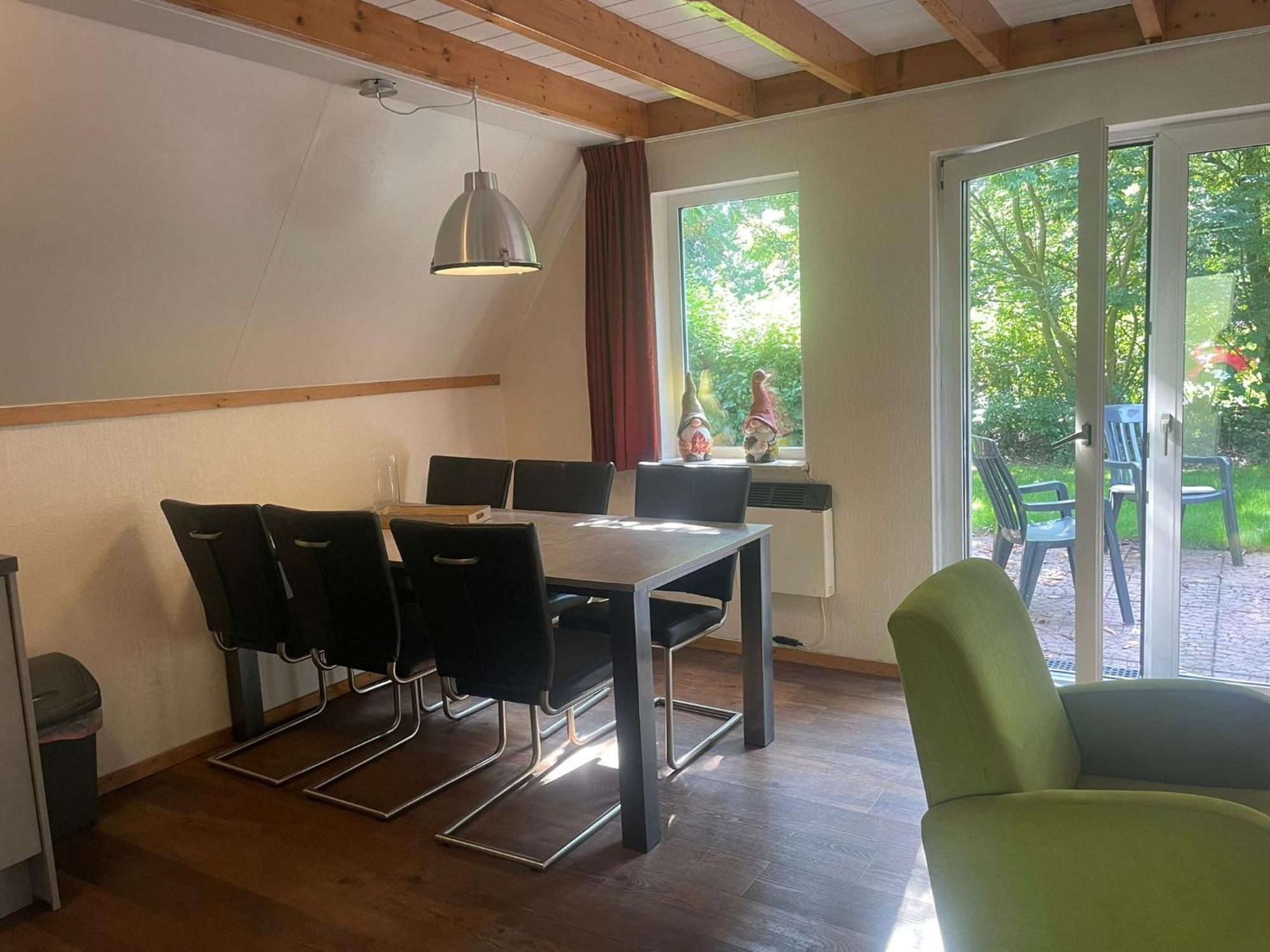 Het Familie Boshuisje - Vakantiewoning Op Prachtig Park Met Veel Faciliteiten Inc Ligbad Gramsbergen Exteriér fotografie