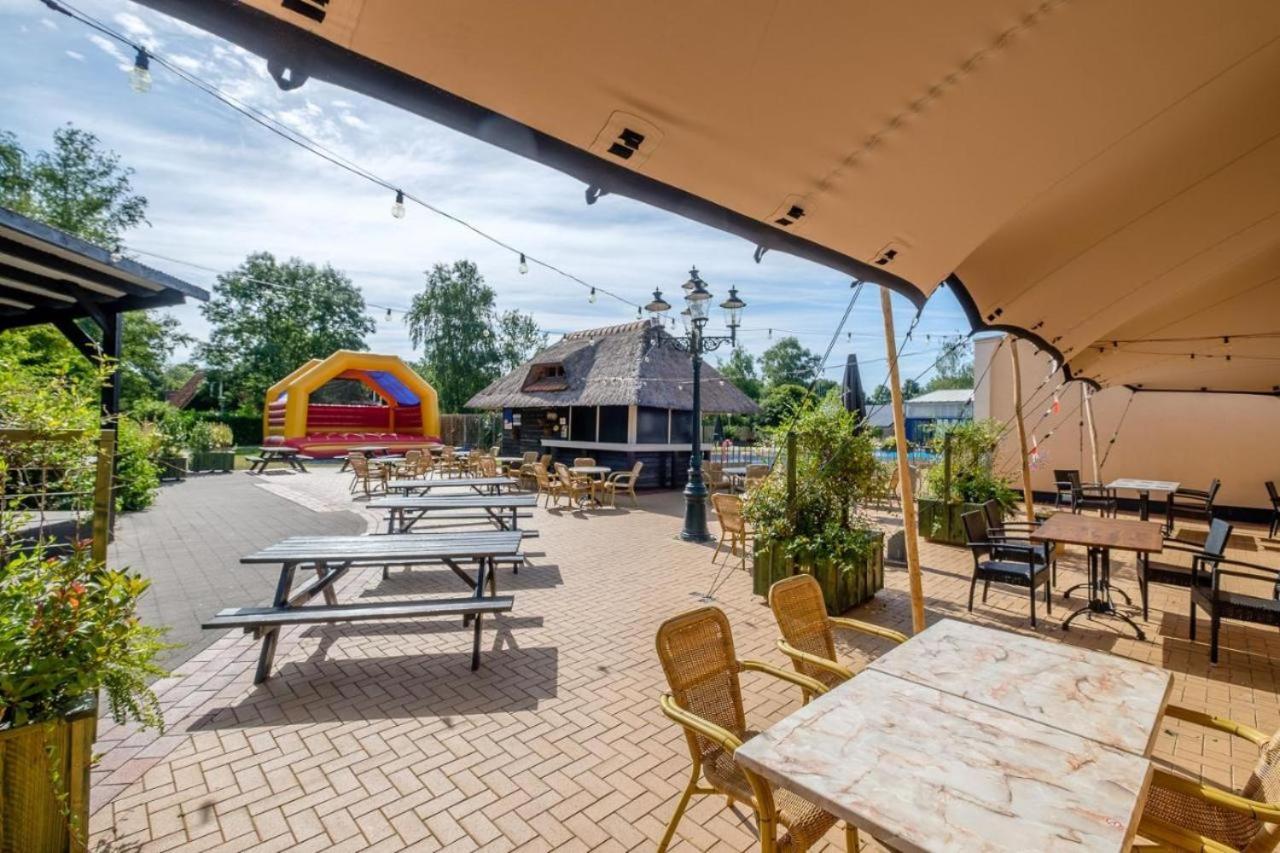 Het Familie Boshuisje - Vakantiewoning Op Prachtig Park Met Veel Faciliteiten Inc Ligbad Gramsbergen Exteriér fotografie