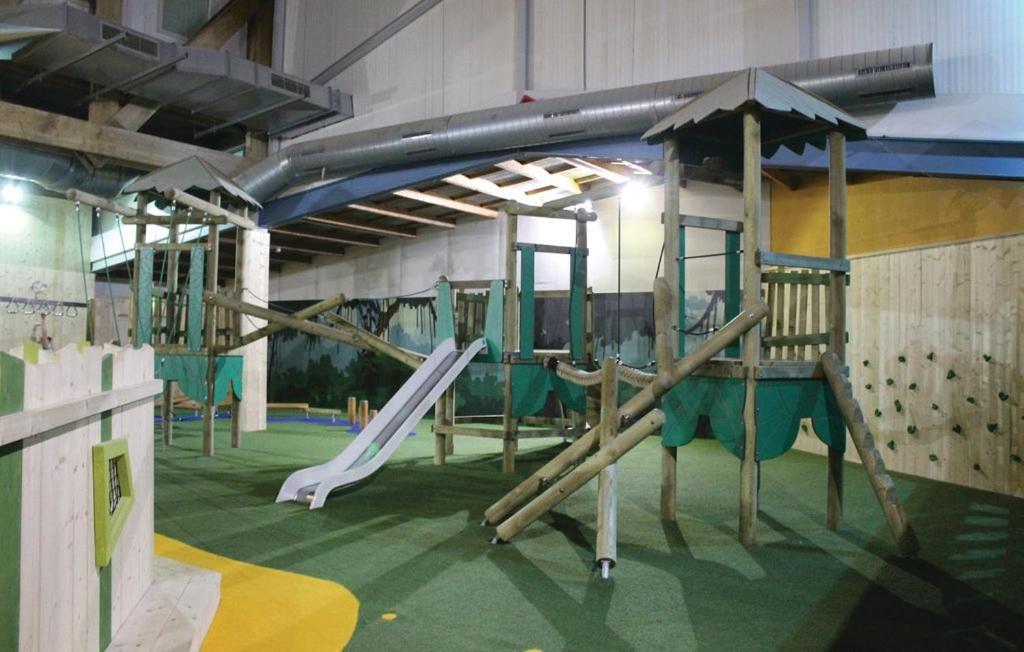 Het Familie Boshuisje - Vakantiewoning Op Prachtig Park Met Veel Faciliteiten Inc Ligbad Gramsbergen Exteriér fotografie